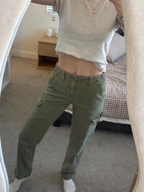 american eagle y2k style cargo pants!!